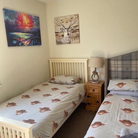 Charleston Apartment Self Catering 5 Min Drive From Town Centre Inverness Buitenkant foto