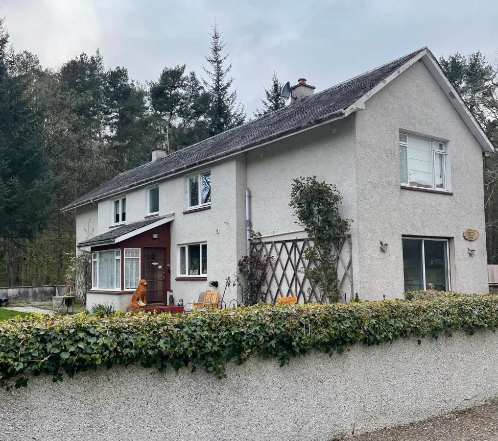 Charleston Apartment Self Catering 5 Min Drive From Town Centre Inverness Buitenkant foto